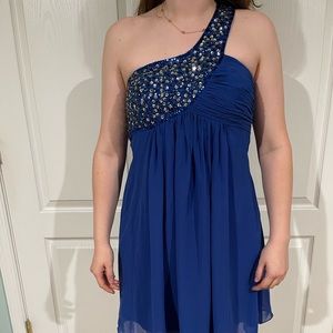 One-Shoulder Formal Dress